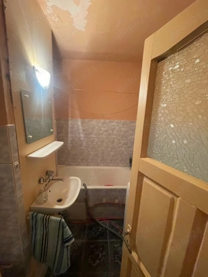 vanz garsoniera Micalaca - imagine 2