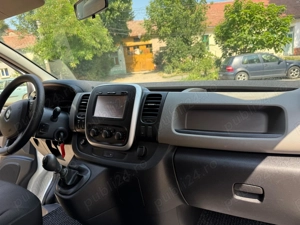 Renault Trafic Modelu nou 2016 clima ,navi etc. - imagine 6 Renault Trafic Modelu nou 2016 clima ,navi etc. - imagine 6