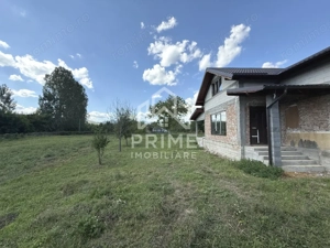 Casă individuală de vânzare – 200 MP UTILI | 1800 MP-TEREN | STREMT | - imagine 12
