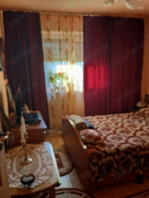 Vând apartament 3 camere decomandat  - imagine 7