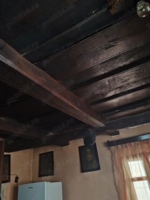 Vând casă pentru dezmembrare