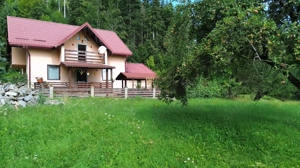 Casuta de Sub Padure In Bucovina De vanzare 0727817187