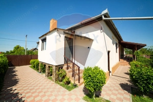 Imobil renovat, 2 apartamente, grădină și garaj – Turnu - imagine 2