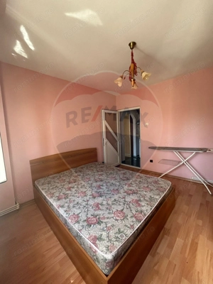 De vanzare apartament 3 camere,  MB 20 Slobozia IL - imagine 11 De vanzare apartament 3 camere,  MB 20 Slobozia IL - imagine 11