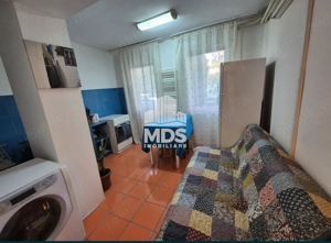 Decomandat, mobilat  #537;i utilat în Complexul Studen #539;esc - imagine 3