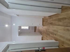 Ofer spre închiriere apartament cu două camere 