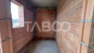 Casa de vanzare individuala 5 camere curte 500 mpu 127 mpu Selimbar - imagine 13