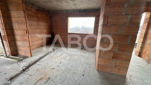 Casa de vanzare individuala 5 camere curte 500 mpu 127 mpu Selimbar - imagine 14