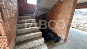 Casa de vanzare individuala 5 camere curte 500 mpu 127 mpu Selimbar - imagine 12