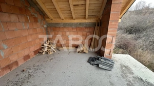 Casa de vanzare individuala 5 camere curte 500 mpu 127 mpu Selimbar - imagine 18