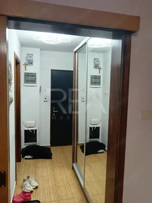 Apartament 3 Camere , Etaj 1 , Centreala Proprie , Zona Brancoveanu - imagine 8