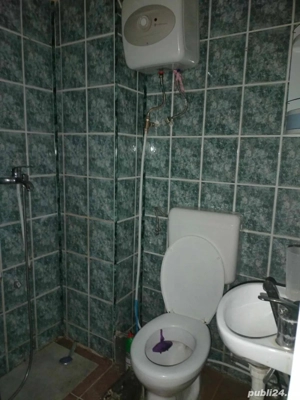 inchiriez cu 180  apartament cu o camera la teatru langa Primărie in Arad - imagine 4