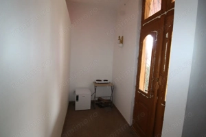 Spațiu comercial, 75 mp, central,  posibilitate închiriere muncitori - imagine 5