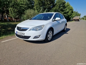 Opel Astra j 1.6 benzina  - imagine 2 Opel Astra j 1.6 benzina  - imagine 2