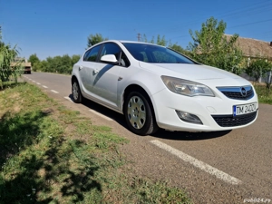 Opel Astra j 1.6 benzina  - imagine 6 Opel Astra j 1.6 benzina  - imagine 6