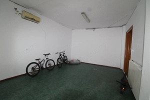 Spațiu comercial, 75 mp, central,  posibilitate închiriere muncitori - imagine 3