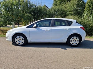 Opel Astra j 1.6 benzina  - imagine 10 Opel Astra j 1.6 benzina  - imagine 10