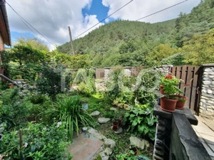 Casa de vanzare cu 6 camere in drumul spre Paltinis bonus inca o casa - imagine 11