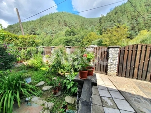 Casa de vanzare cu 6 camere in drumul spre Paltinis bonus inca o casa - imagine 2