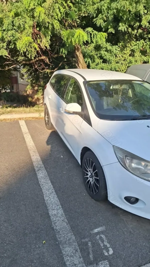 Vând Ford focus diesel,fabricat 2012 - imagine 8