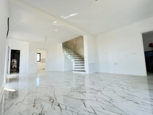 Bucatarie inchisa.Teren amenajat.Toate Utilitatile!