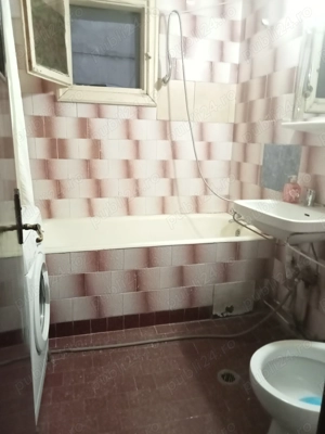 Barca adiacent ,etaj 5  din 8