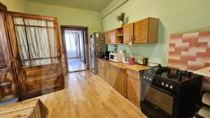 Casă individuală compusă din două apartamente, cu teren liber de 540 mp  - imagine 3