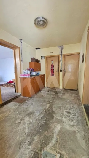 Casă individuală compusă din două apartamente, cu teren liber de 540 mp  - imagine 17