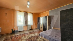 Casă individuală compusă din două apartamente, cu teren liber de 540 mp  - imagine 4