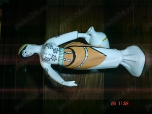 Bibelou portelan fata cu ulcior cu stampila autenticitate