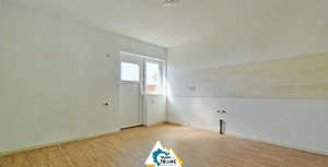 Casă nouă cu 6 camere de vânzare în Sânleani   spațiu, confort și eficiență energetică - imagine 2