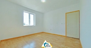 Casă nouă cu 6 camere de vânzare în Sânleani   spațiu, confort și eficiență energetică - imagine 9