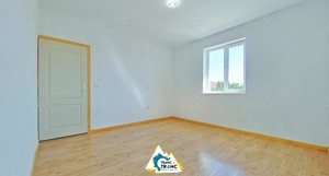 Casă nouă cu 6 camere de vânzare în Sânleani   spațiu, confort și eficiență energetică - imagine 4