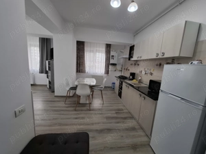 Închiriez pe termen lung apartament 2  camere în Mamaia Nord  - imagine 2