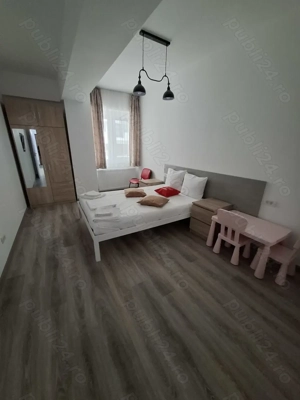 Închiriez pe termen lung apartament 2  camere în Mamaia Nord  - imagine 7