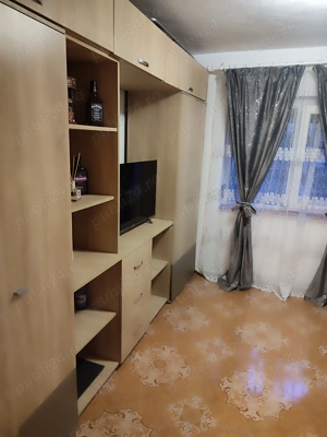 Vând garsonieră la cheie