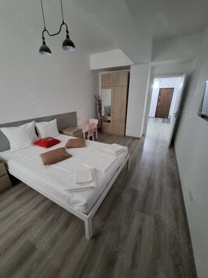 Închiriez pe termen lung apartament 2  camere în Mamaia Nord  - imagine 8