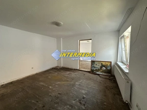 OKAZIE ! Casa 4 Camere 2 Bai, 2 Bucatarii Anexe Garaj Curte pavata de vanzare in Alba Iulia zona - imagine 12