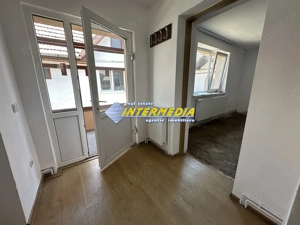 OKAZIE ! Casa 4 Camere 2 Bai, 2 Bucatarii Anexe Garaj Curte pavata de vanzare in Alba Iulia zona - imagine 9