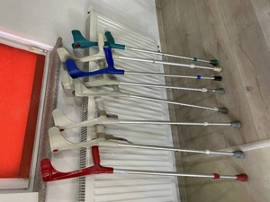 Vand carje ortopedice 