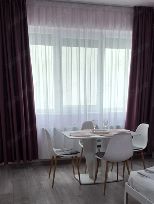 Închiriez pe  termen lung studio în Mamaia Nord