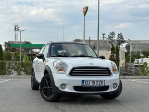MINI Cooper Countryman 1.6 Benzină, an 2013 ,6 viteze,4 scaune -125.000 km