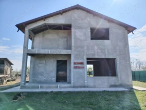 Vanzare Vila P + 1 la rosu, sup. teren 1700. mp., desch.20.ml, sup. constr. 200.mp. Com. Romanu     - imagine 3