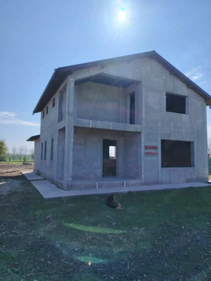 Vanzare Vila P + 1 la rosu, sup. teren 1700. mp., desch.20.ml, sup. constr. 200.mp. Com. Romanu     - imagine 2
