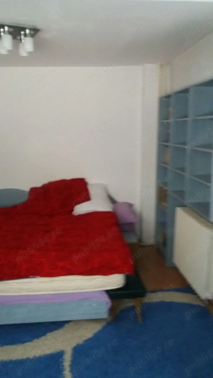 Inchiriez o camera  in apartament de 2 decomandate. - imagine 4