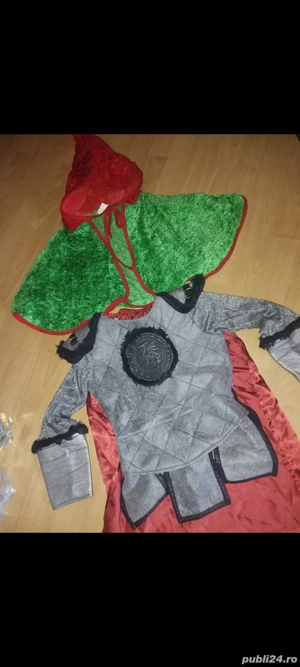 Costumatie dinozaur pt copii si pelerine - imagine 3