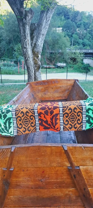 Păstrează o bucată din trecutul autentic românesc! De vânzare, car cu jug din lemn