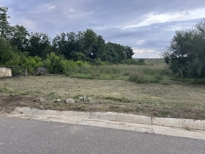  Teren intravilan de vânzare   Stăuceni, jud. Botoșani