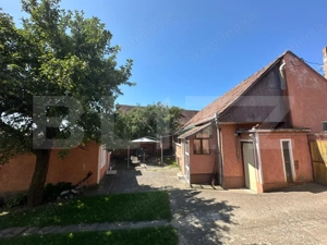 Casa saseasca de vanzare, curte, gradina, teren 3000 mp - Jimbor, jud Brasov - imagine 9