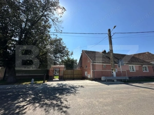 Casa saseasca de vanzare, curte, gradina, teren 3000 mp - Jimbor, jud Brasov - imagine 2